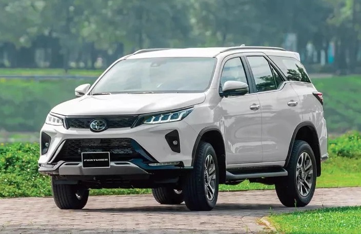 toyota-fortuner-2024-2-xe-thanhnien-17044017451912072996830